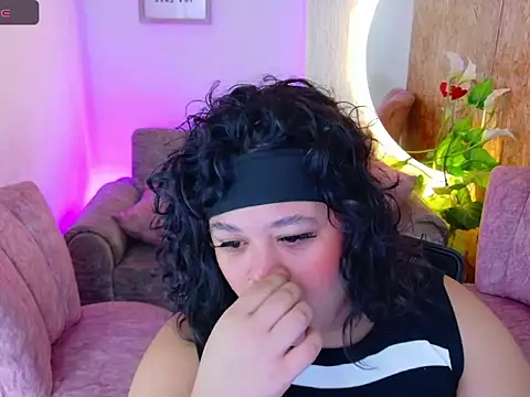 Snapshot of deva_big chatting on February 25, 12:26 pm deva big online show from February 25, 12:26 pm