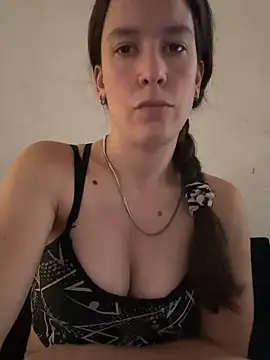 Melu12 online show from April 15, 4:25 pm