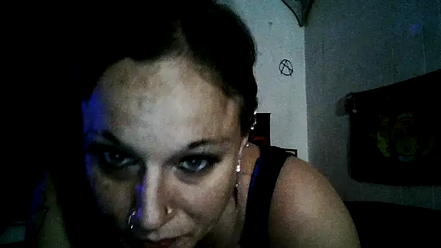 Snapshot of OCEANWATER1991 chatting on May 28, 10:56 am OCEANWATER1991 online show from May 28, 10:56 am