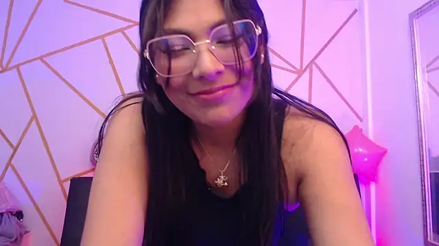 yvanna  smith online show from February 25, 4:11 am