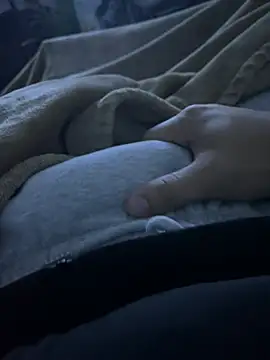 Snapshot of charles23xavier25 chatting on February 21, 6:36 am charles23xavier25 online show from February 21, 6:36 am