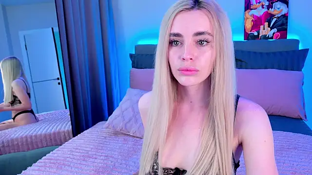 Snapshot of Rossy_X chatting on June 14, 12:30 am Rossy X online show from June 14, 12:30 am