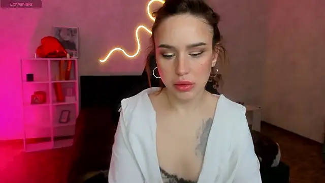 Snapshot of tina_xx_tina chatting on February 20, 1:57 am tina xx tina online show from February 20, 1:57 am