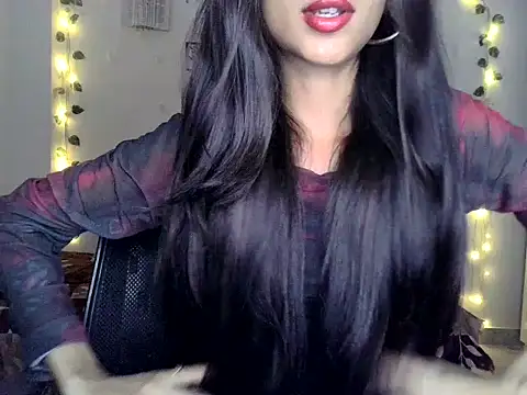 SIKSHA SINGH online show from June 11, 12:32 am