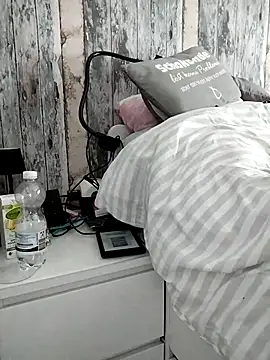 Emma12117 online show from April 4, 10:24 am