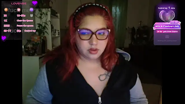 Snapshot of MagicCurves chatting on May 22, 6:53 am MagicCurves online show from May 22, 6:53 am