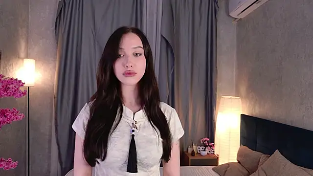 Snapshot of PhantommLadyy chatting on May 6, 10:04 pm PhantommLadyy online show from May 6, 10:04 pm