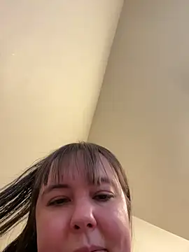 Snapshot of h_oney4411 chatting on February 28, 3:57 pm h oney4411 online show from February 28, 3:57 pm