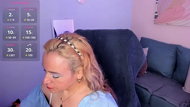 Snapshot of Ivonne_4 chatting on May 23, 1:26 pm Ivonne 4 online show from May 23, 1:26 pm