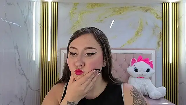 sharyth19 s online show from April 17, 8:34 pm