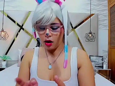 BellaSnowbunny online show from February 21, 8:10 pm