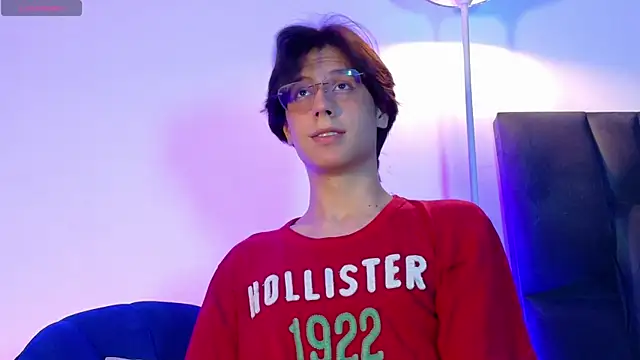 lui x dust online show from April 11, 3:55 am