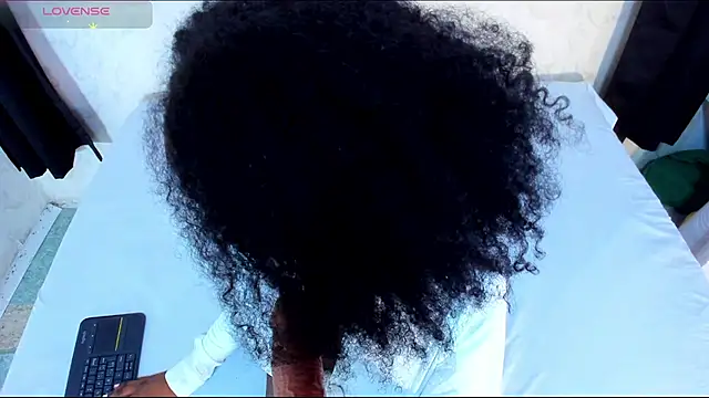 Snapshot of TAYRA_CASTLE chatting on May 19, 8:37 pm TAYRA CASTLE online show from May 19, 8:37 pm