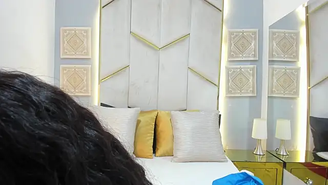 KarinaaCoxx online show from April 11, 12:53 pm