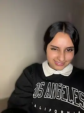 Snapshot of Paulha__miller chatting on May 15, 7:32 pm Paulha miller online show from May 15, 7:32 pm