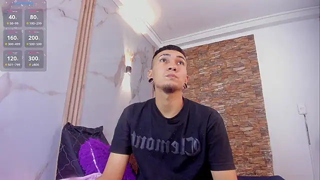 Logan and Reachel online show from March 16, 7:29 pm