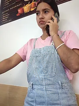 Snapshot of DulceCaroX chatting on May 12, 12:35 pm DulceCaroX online show from May 12, 12:35 pm