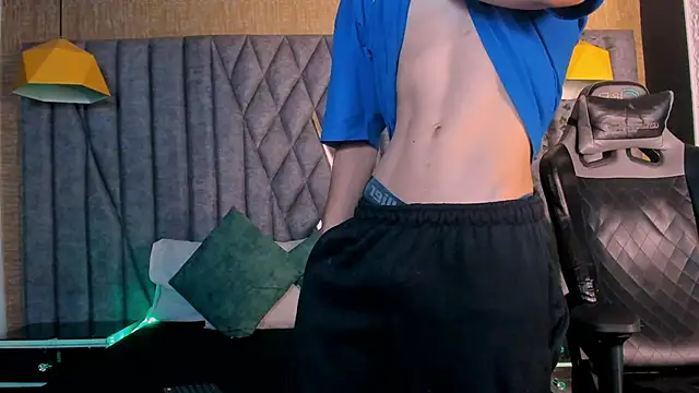 LeoFeniix online show from February 25, 3:38 am