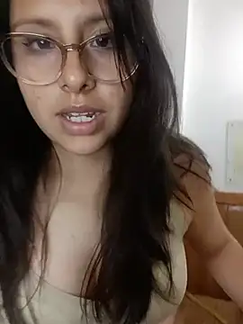 Snapshot of Rosyshadow chatting on May 19, 11:55 pm Rosyshadow online show from May 19, 11:55 pm