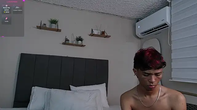 Little Twink19x online show from February 21, 6:53 pm