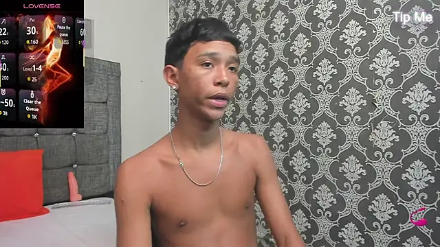 Little Twink19x online show from March 24, 7:08 pm