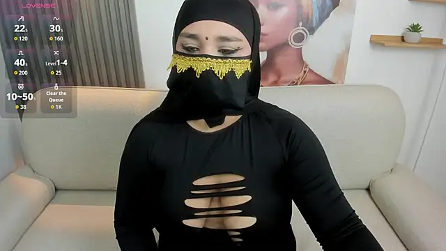 Snapshot of Samira_Zayd chatting on August 9, 10:15 pm Samira Zayd online show from August 9, 10:15 pm