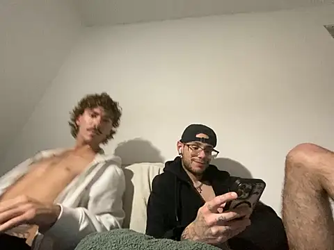 Snapshot of Luitheghoul chatting on March 3, 8:09 am Luitheghoul online show from March 3, 8:09 am