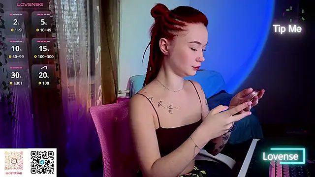 WendyCandy18 online show from April 17, 4:15 am