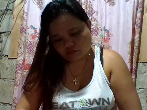 sweetlyn31 online show from May 9, 7:30 pm