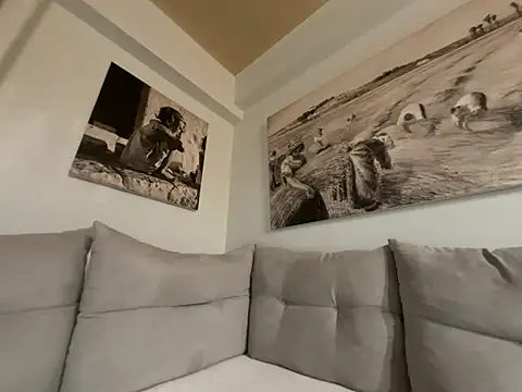 Snapshot of MeeNaughty chatting on February 26, 9:25 pm MeeNaughty online show from February 26, 9:25 pm