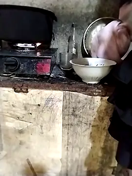 ngocbao11 online show from March 2, 7:15 am