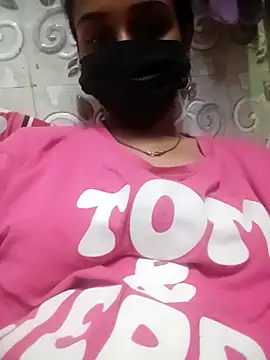 Snapshot of Vandana122 chatting on May 6, 11:26 am Vandana122 online show from May 6, 11:26 am