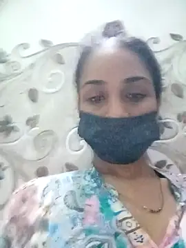 Snapshot of Vandana122 chatting on May 14, 12:45 pm Vandana122 online show from May 14, 12:45 pm