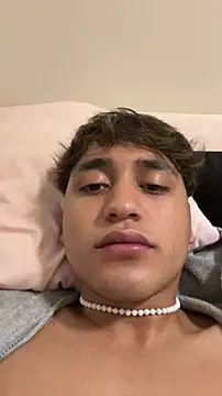 Alejandroml2 online show from June 21, 5:43 am