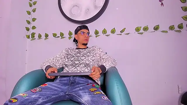 Endrick-23 online show from March 12, 3:45 am