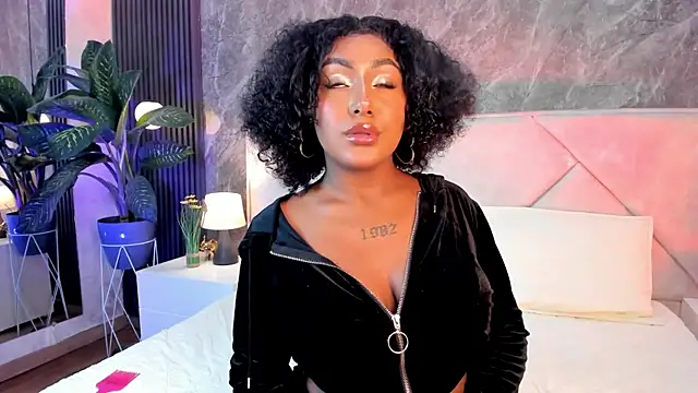 Emma Dancer online show from April 17, 1:36 pm