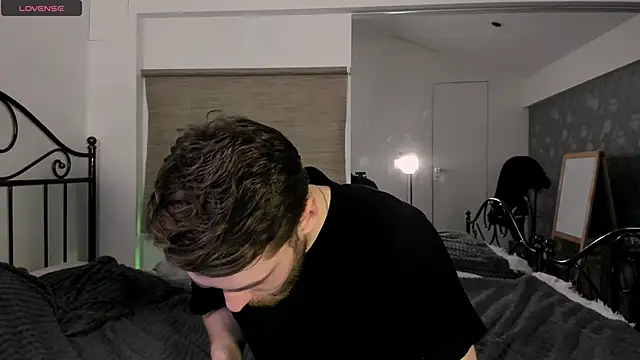 Dexter Raze online show from March 13, 11:00 pm