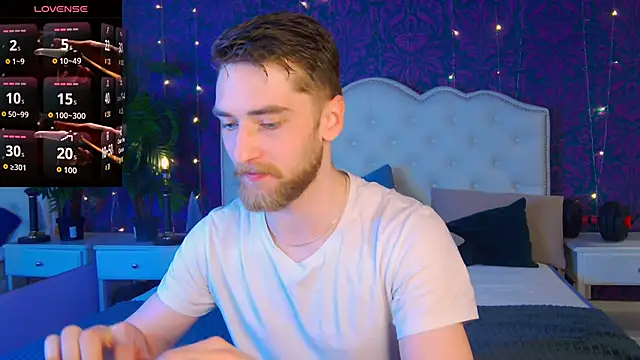 Dexter Raze online show from April 17, 3:26 pm