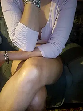 Snapshot of stellina8 chatting on April 23, 5:48 pm stellina8 online show from April 23, 5:48 pm
