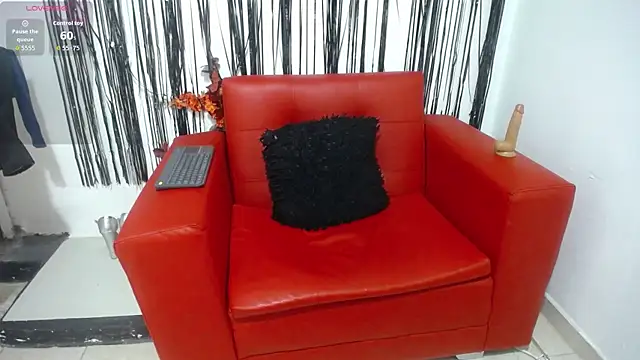 mailyn pym online show from April 1, 12:28 pm