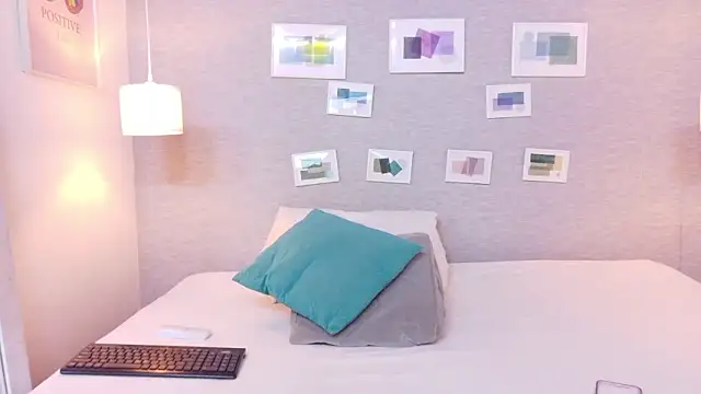 nina bae online show from March 4, 8:04 pm