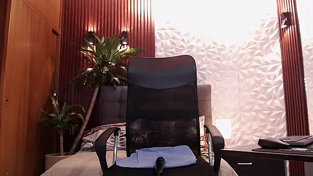 Snapshot of lorena_bv1 chatting on February 22, 1:29 am lorena bv1 online show from February 22, 1:29 am