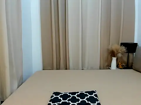 xNaughtymilesx online show from March 15, 11:44 pm