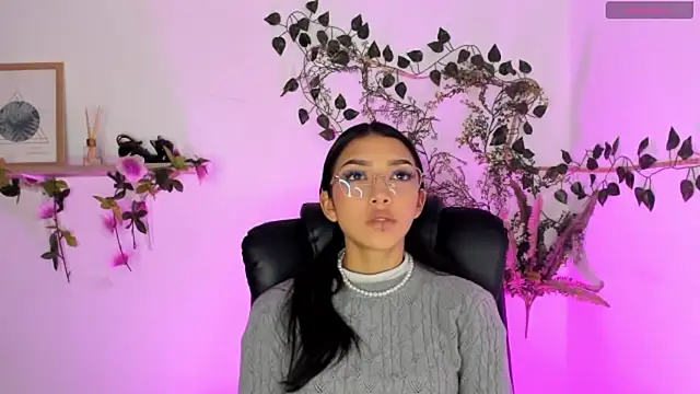 jaulyn 18 online show from March 31, 12:27 pm