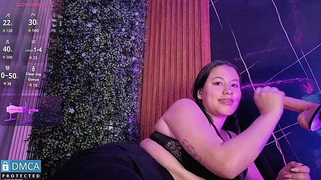 Snapshot of nala_evanss_ chatting on February 27, 7:14 pm nala evanss online show from February 27, 7:14 pm