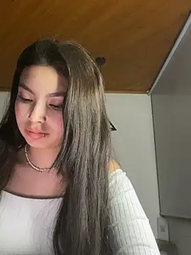 Mady Pink online show from April 14, 3:45 am