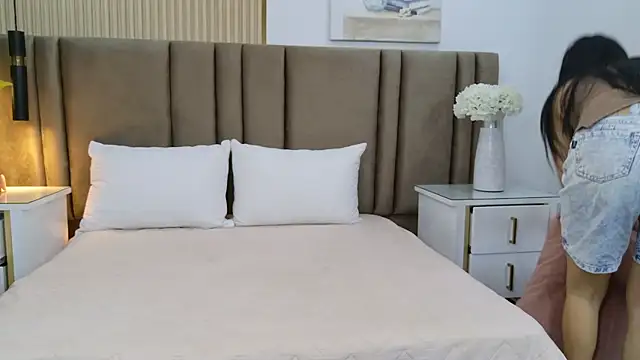 Snapshot of LindaLove__ chatting on July 7, 12:09 pm LindaLove online show from July 7, 12:09 pm
