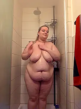 Snapshot of Curvy_Lucy_ chatting on February 19, 10:50 pm Curvy Lucy online show from February 19, 10:50 pm
