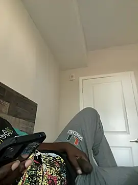 Snapshot of makeherfeelg chatting on February 19, 9:55 pm makeherfeelg online show from February 19, 9:55 pm