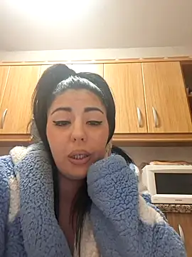 Snapshot of matrimonio005 chatting on February 19, 11:12 pm matrimonio005 online show from February 19, 11:12 pm